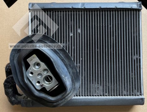 4H1898967 Výparník klimatizace + 4H0260109 expanzní ventil Audi A6 4G, A7 4G, A8 4H