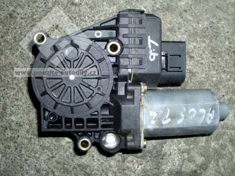 Motor stahování okna vpravo vzadu Audi A6 98-05, 4B0959802B