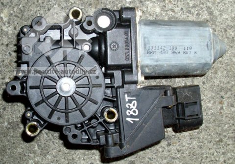 Motor stahování okna vlevo vzadu Audi A6 C5 98-05 4B0959801B