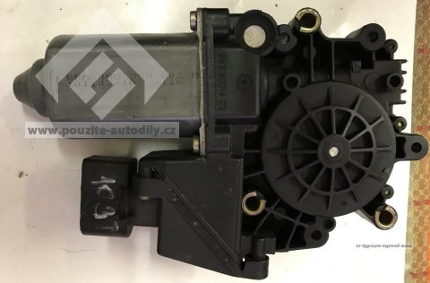 Motor stahování okna vpravo vzadu 4B0959802B Audi A6 C5