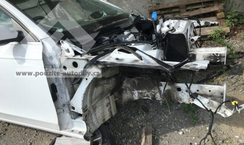 Nosník vpředu vpravo Audi A4 B8 8K0803352