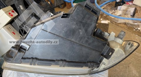 8D0941004A Světlo přední halogenové vlevo Audi A4 B5 8D