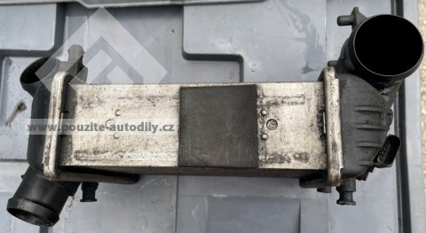 8E0145805P Intercooler, chladič vzduchu Audi A4 8E 2.5TDi