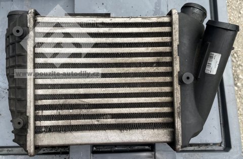 8E0145806C Intercooler, chladič vzduchu Audi A4 8E 2.5TDi