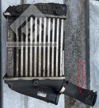 8E0145944A Hadice tlaková intercooleru Audi A4 8E 2.5TDi
