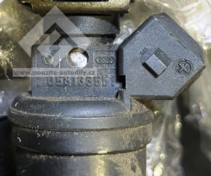 058133551, Bosch 0280150447 Vstřikovací ventil, tryska 1,8T 110Kw AEB Audi A4 B5, VW Passat B5