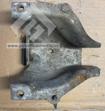 8K0399059 Kryt uložení motoru levý Audi A4 B8 / A5 8T