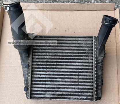 7L6145804 Chladič vzduchu, Intercooler Audi Q7 4L