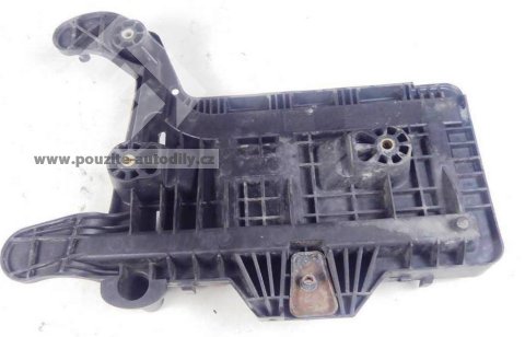 1K0915333C Držák baterie konzola Audi A3, Q3