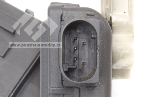 8D1820511E Servomotor nastavovací klapy vzduchu Audi A4