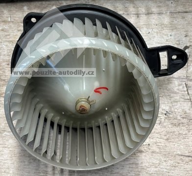 4B1820021B Ventilátor topení Bosch 0130111202 Audi A6 C5/ Allroad