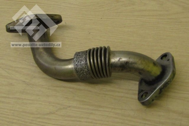 Trubka spojovací pro zpětné vedení spalin 038131521L Audi