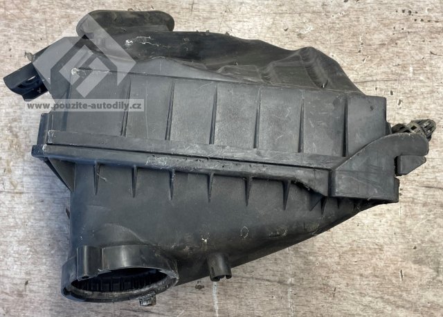 059133835A Vzduchový filtr, filtrbox 2.5 TDi Audi A4 B6 8E